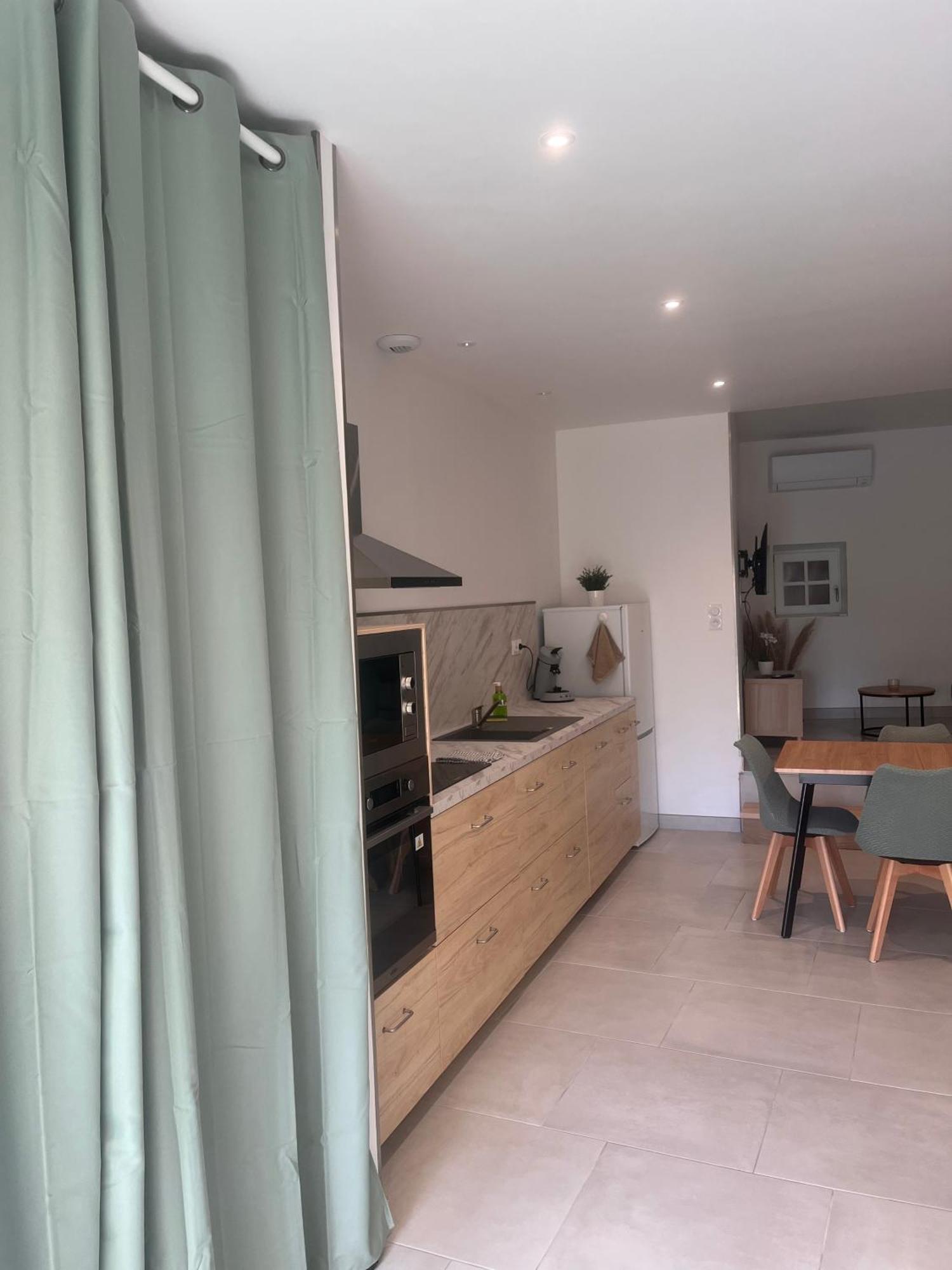 Maison De Ville - La Sauvetat Extérieur photo